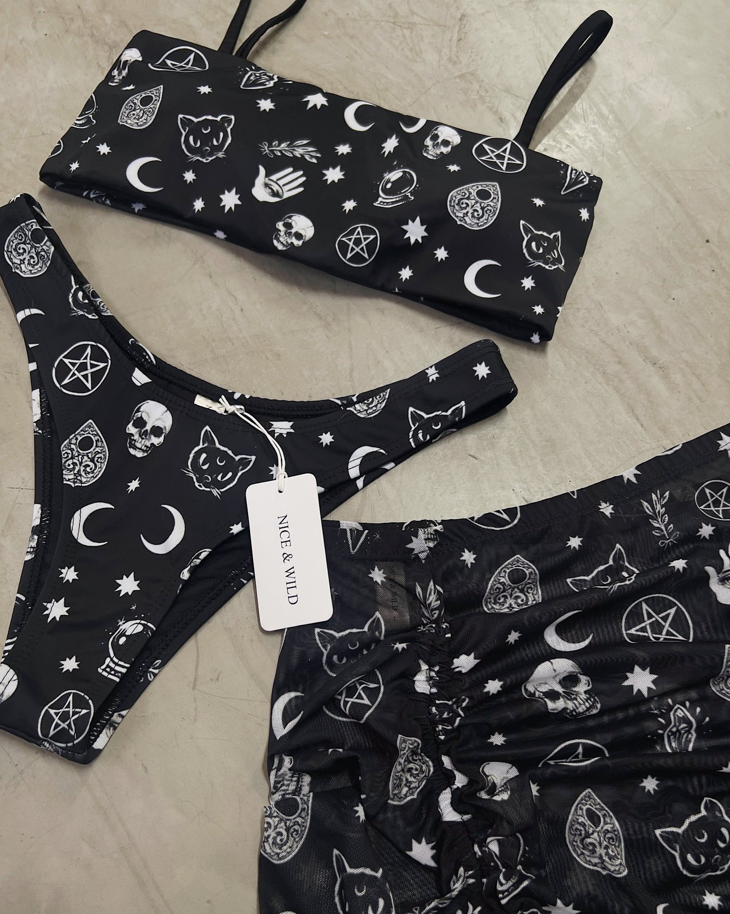 BIKINI STRAPLESS HECHIZOS + FALDA EN MALLA