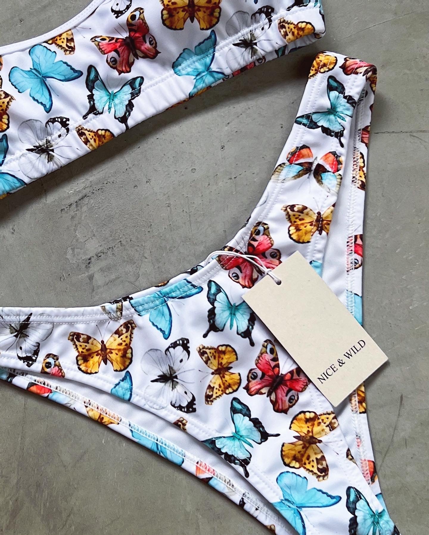 BIKINI TIRAS MARIPOSAS COLORES + FALDA EN MALLA