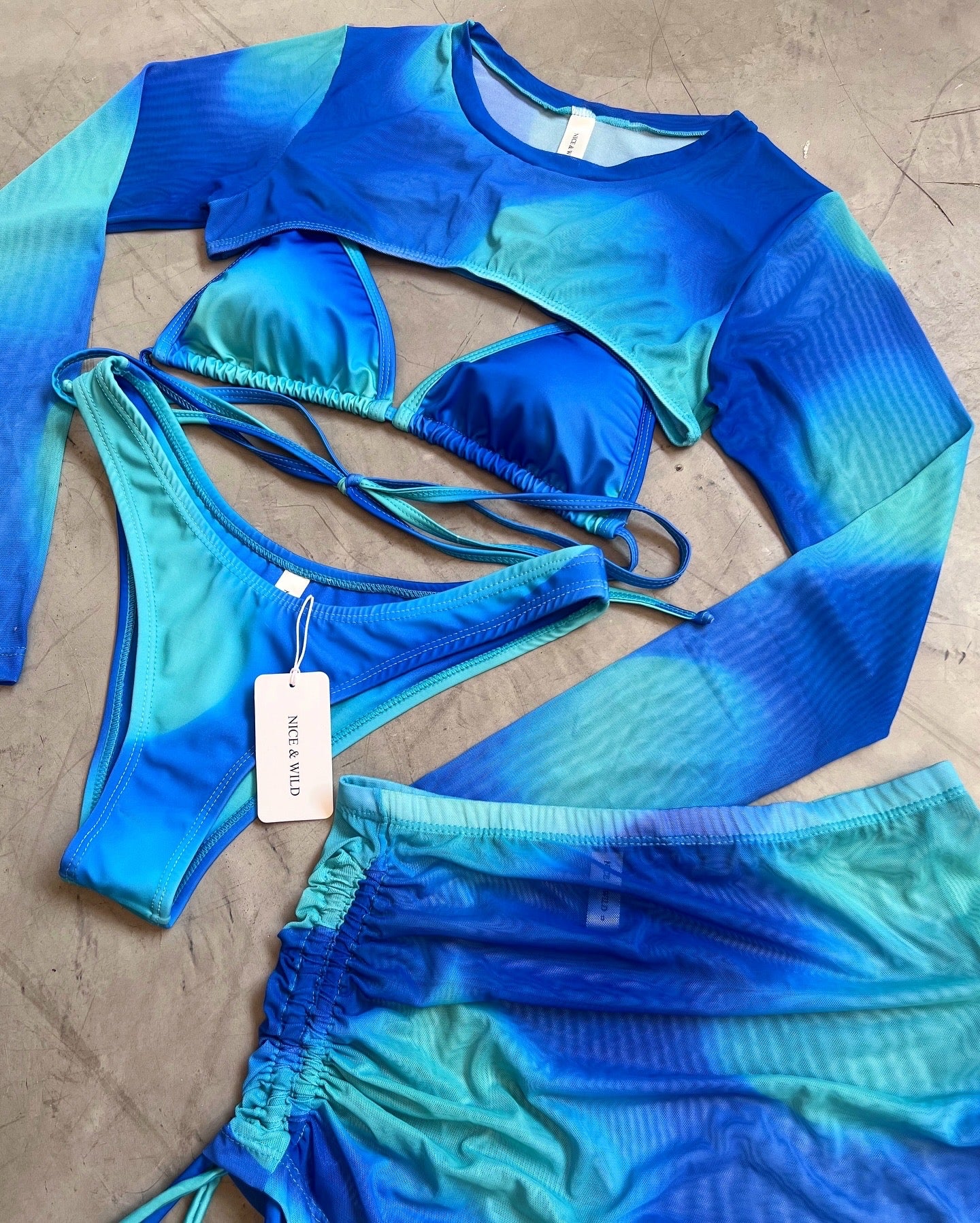 SET AZUL ILUSIÓN + FALDA EN MALLA