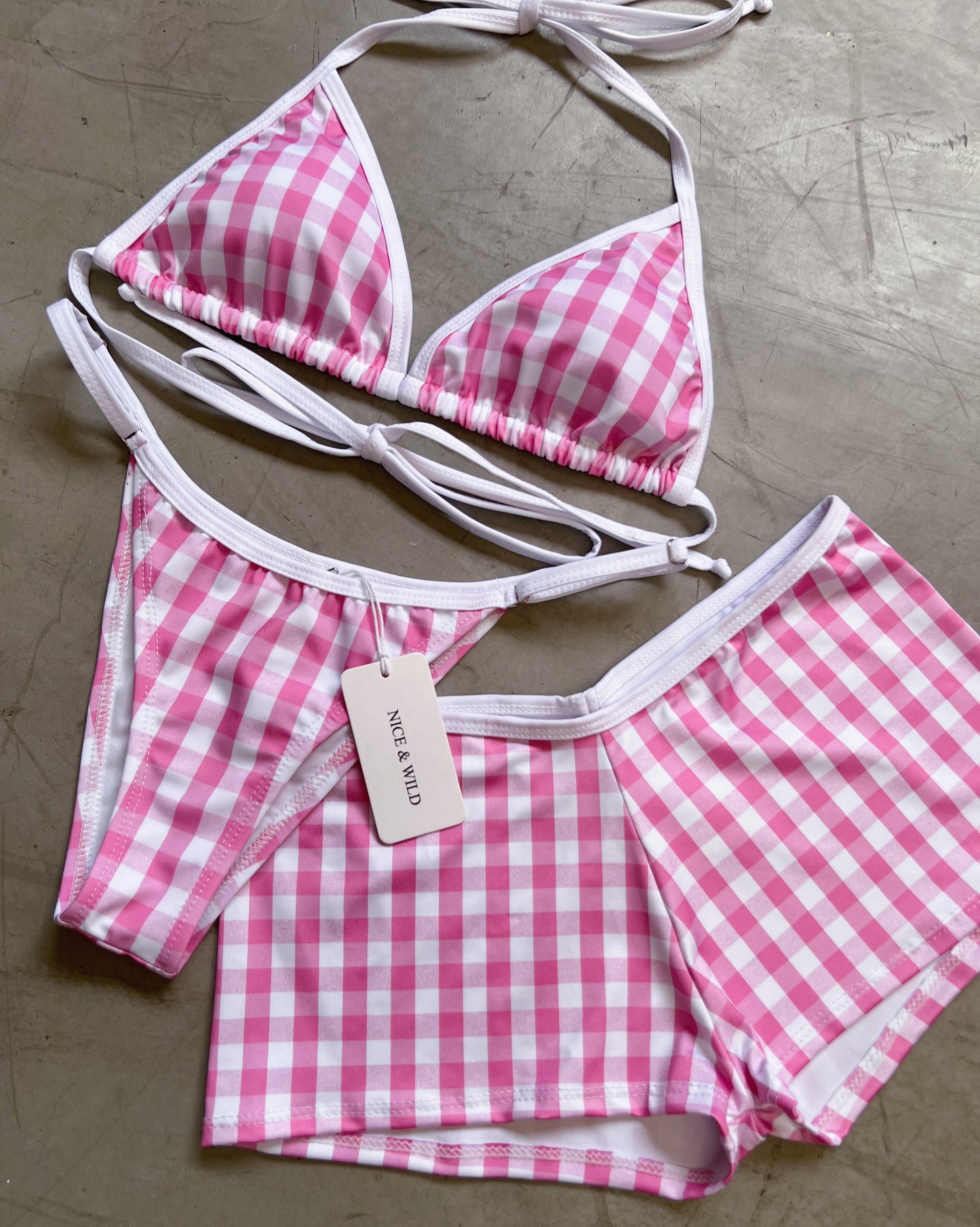 BIKINI BÁSICO CUADROS + SHORT EN SUPLEX