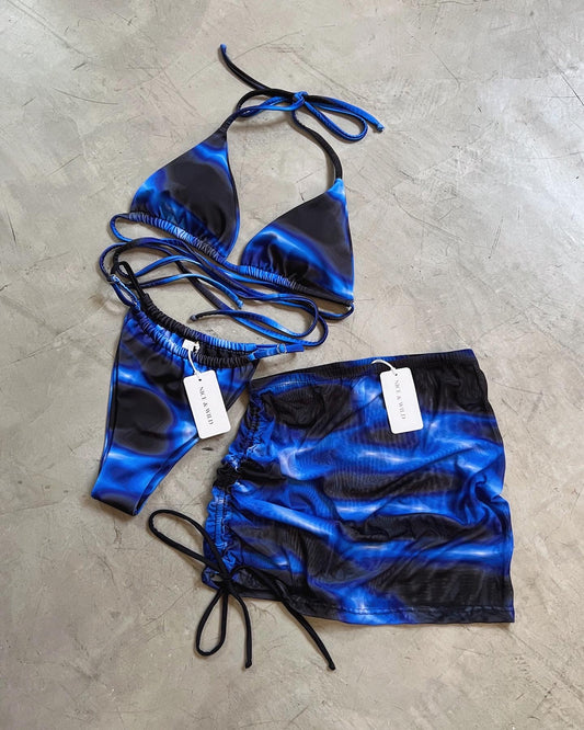 BIKINI BRONCEO AZUL ELÉCTRICO + FALDA EN MALLA