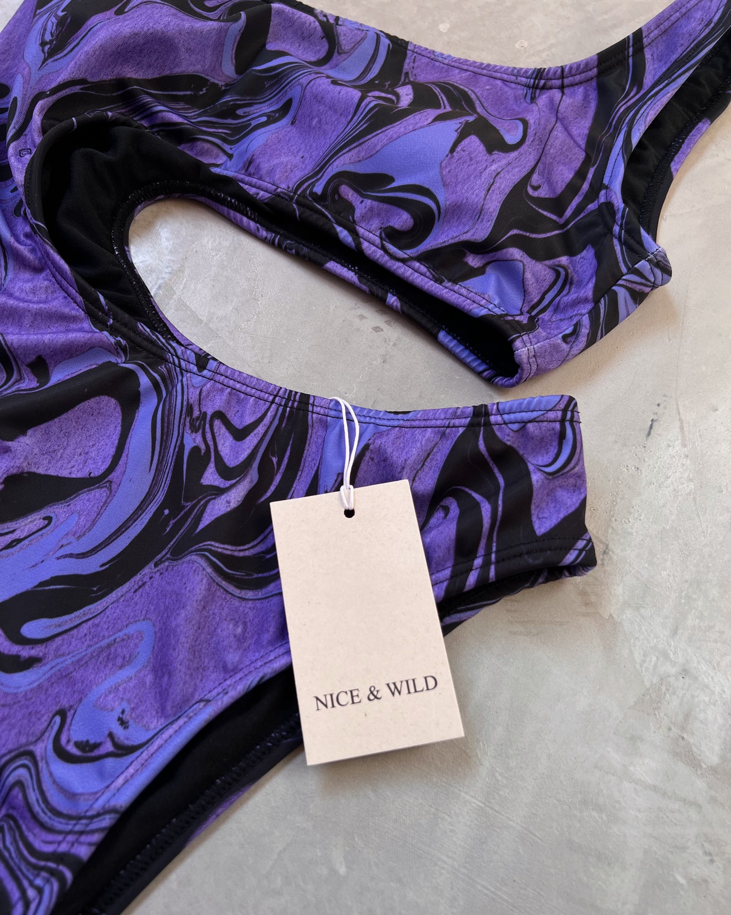 BODY ASIMÉTRICO VETEADO MORADO