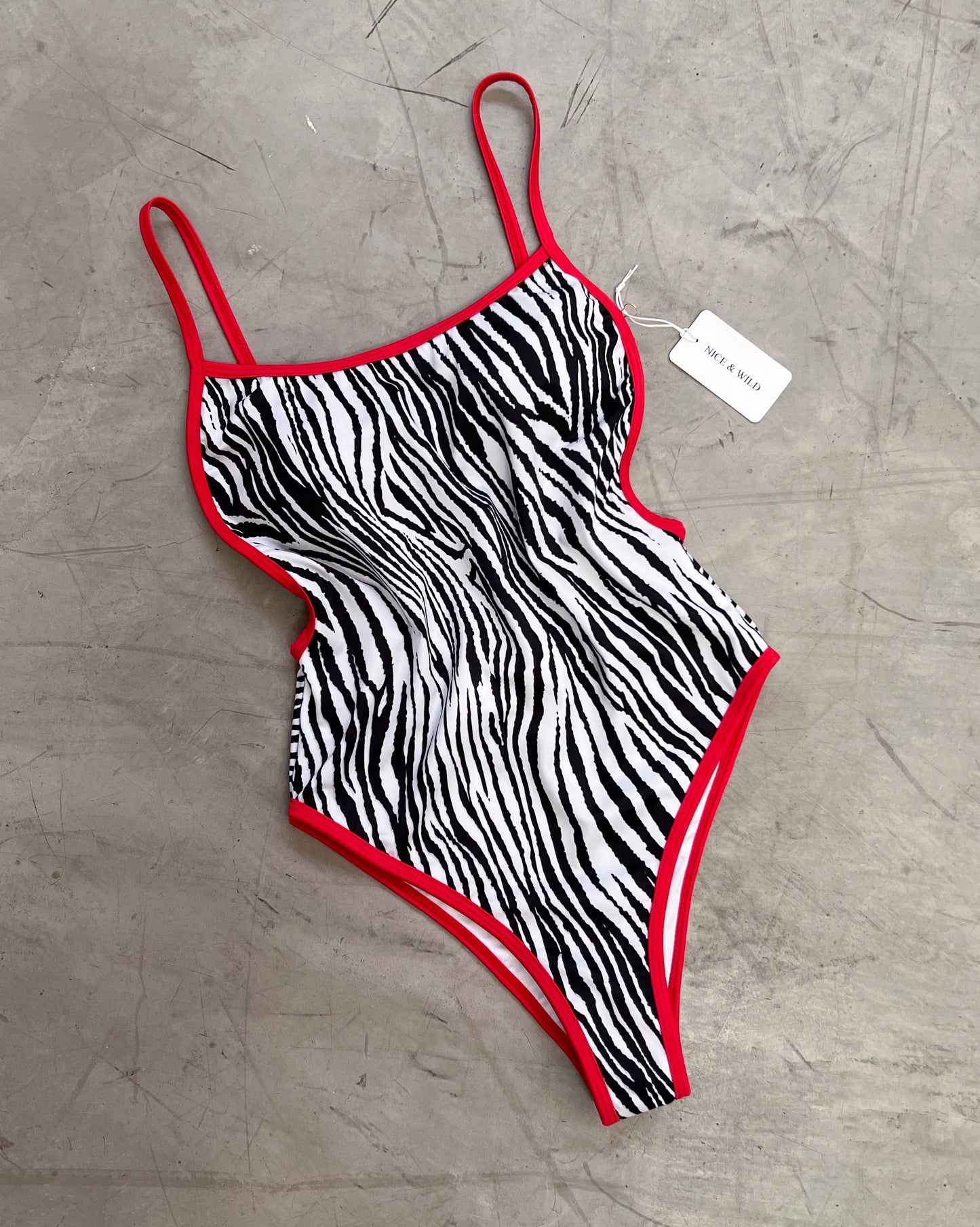 BODY MATRI ZEBRA SESGO ROJO