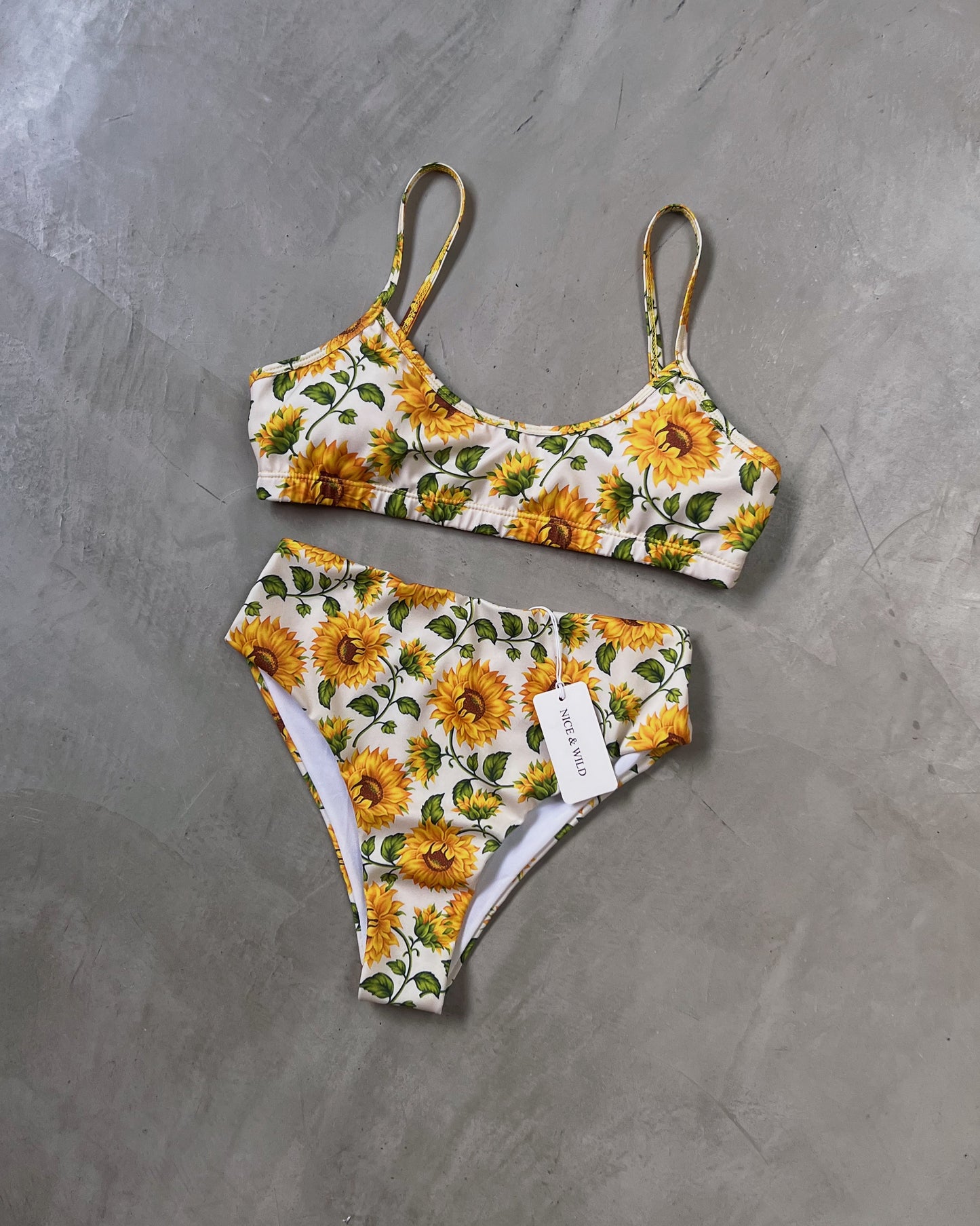 BIKINI BASICO TIRAS GIRASOLES VINTAGE + FALDA EN MALLA