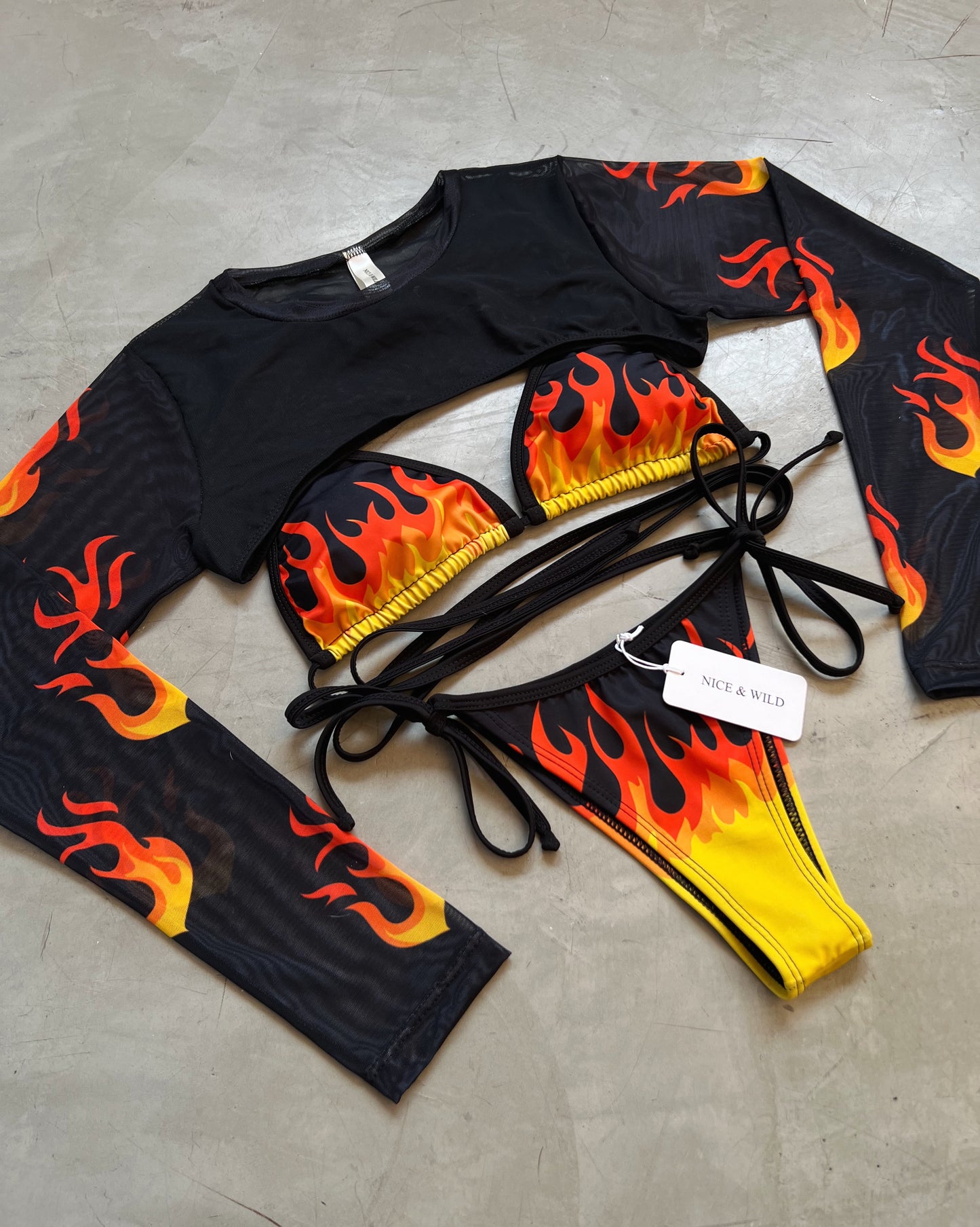 SET BIKINI LLAMAS + FALDA EN MALLA